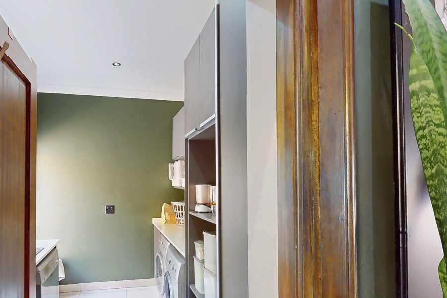 3 Bedroom Property for Sale in Kraaibosch Western Cape